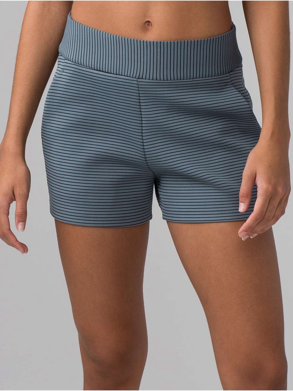 Lululemon Shaped Short Women's Striped Performance Shorts Size 6